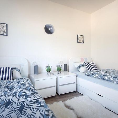 Luxury Apartment Sofia -Free Beach Parking 马卡尔斯卡 外观 照片